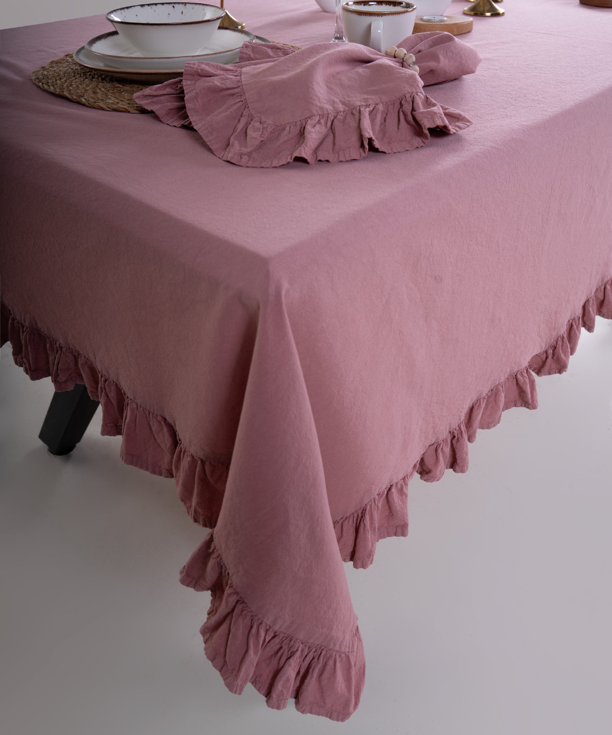 Stonewashed %100 Cotton Exclusive Old Rose Ruffled Tablecloth - 140X200cm