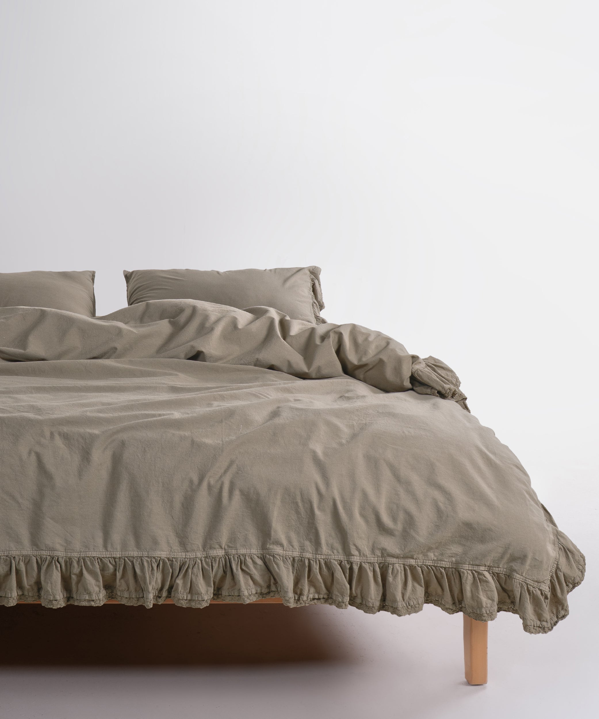 Sicilia Mediterranean Green ruffle lace 100% cotton duvet cover set stonewashed soft luxury bedding UK size