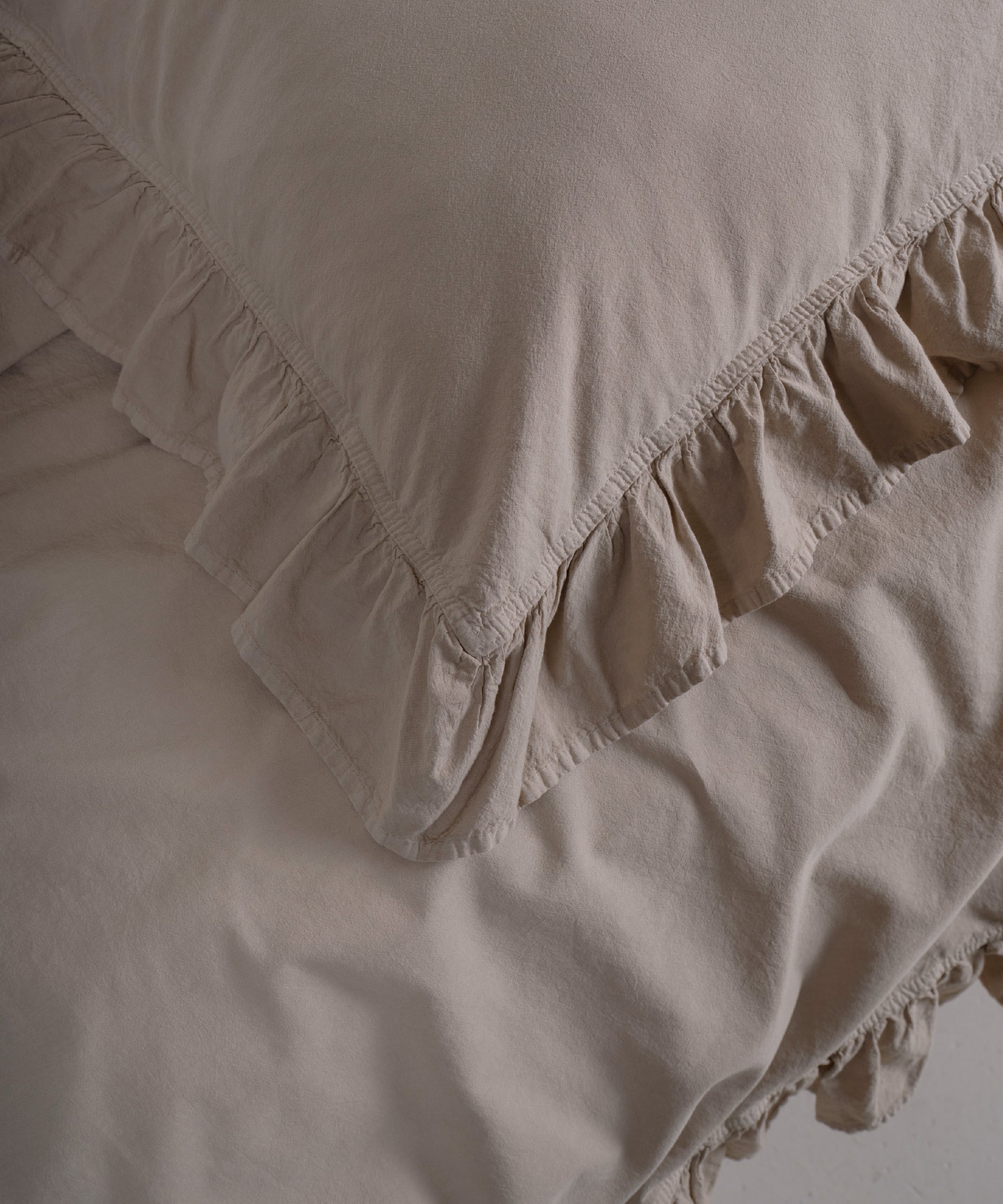 Stonewashed 100% cotton pillowcases in oxfordtan beige, soft breathable fabric, 50x75 cm, set of 2