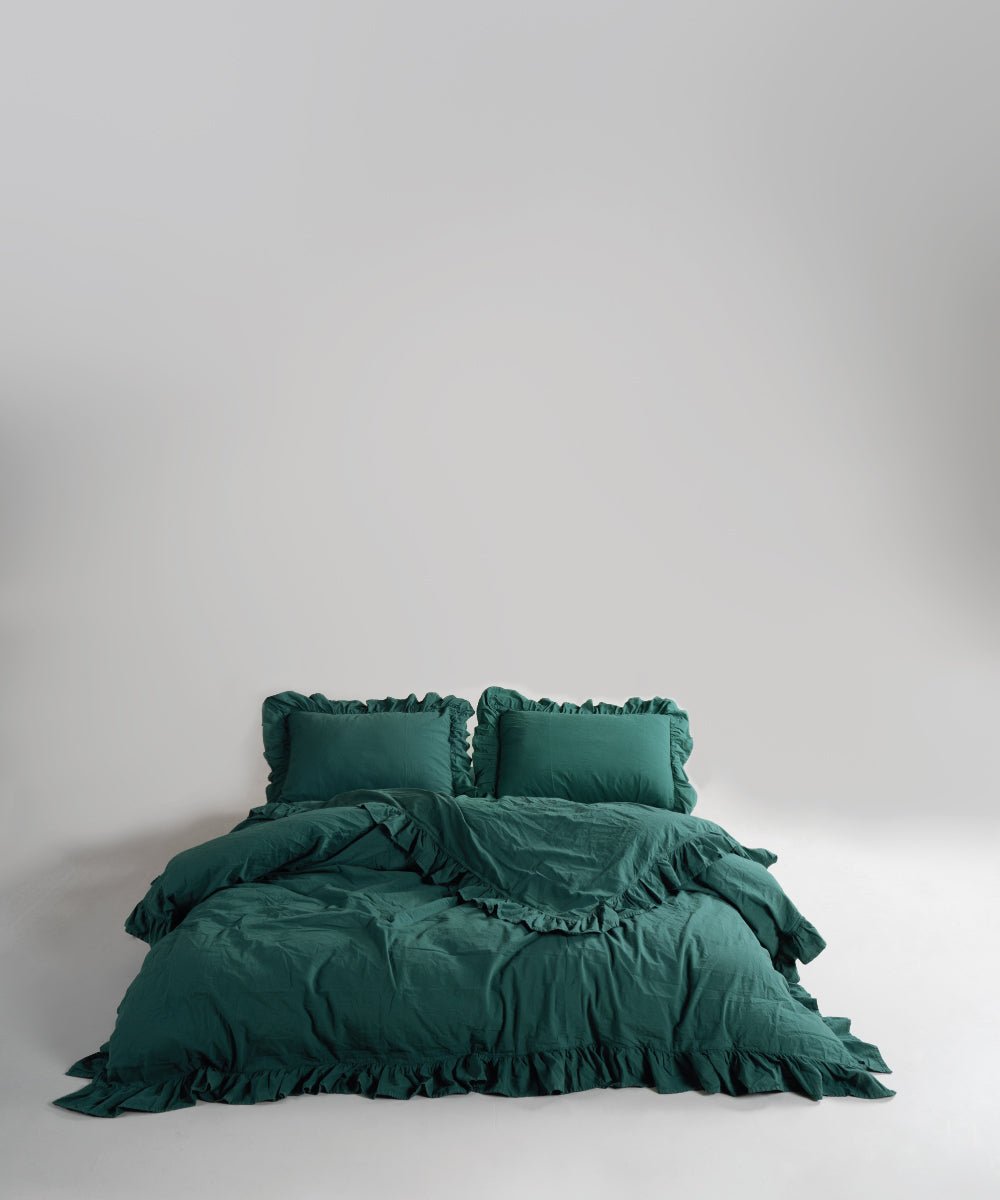 Luxury dark green cotton duvet cover set with breathable stonewashed texture