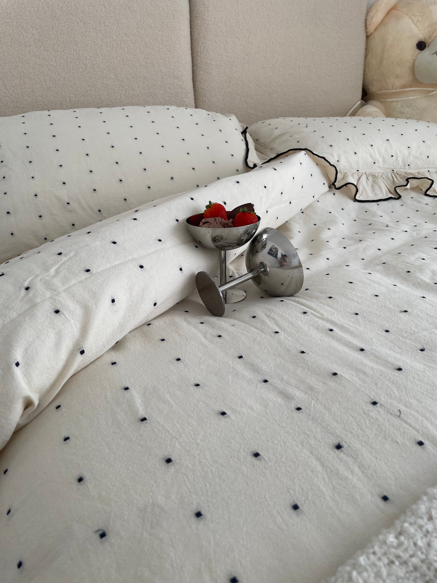 Real Bedrooms, Real Reviews: The Point Exclusive Ruffled Duvet Cover Set