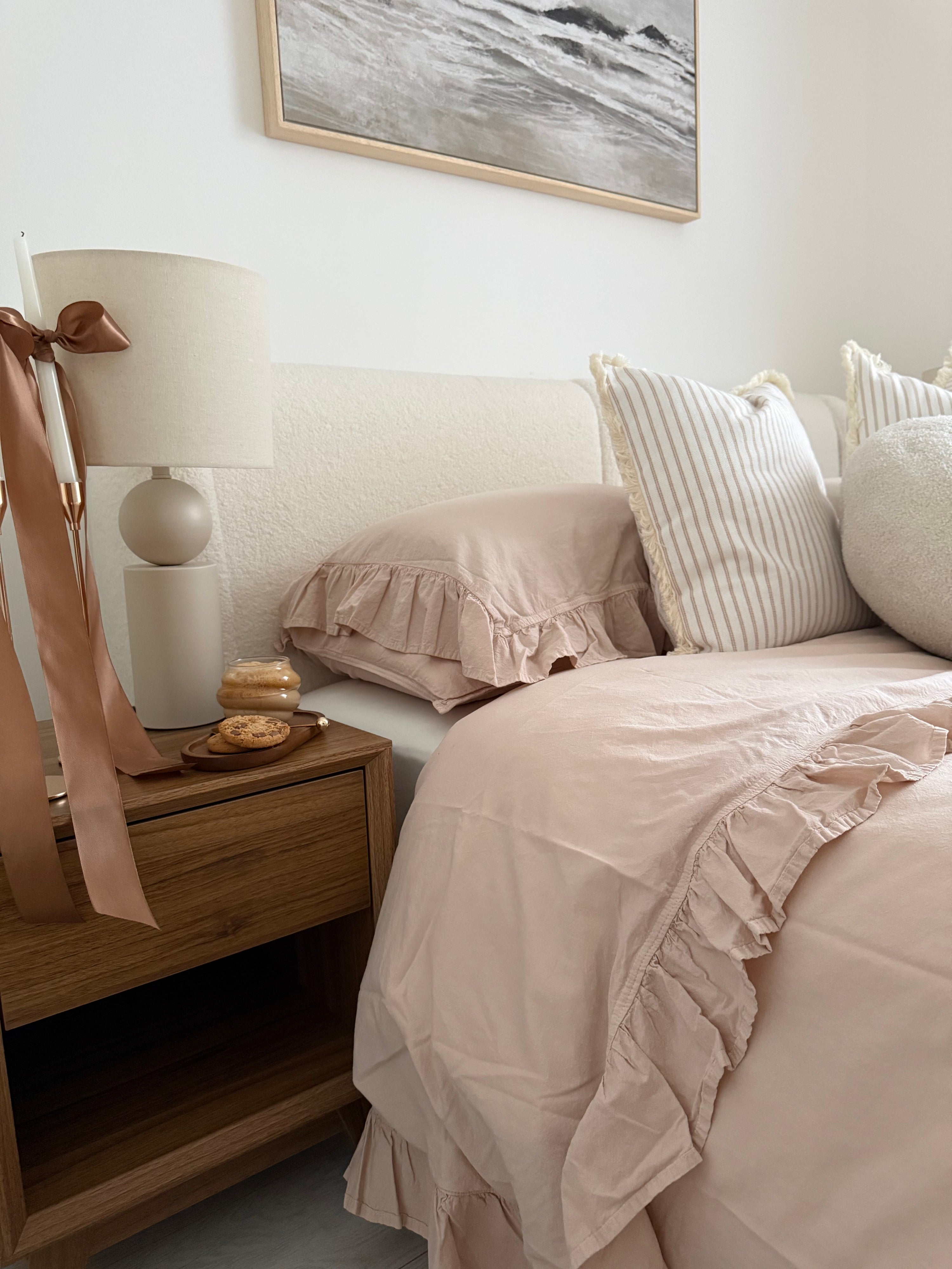 The Psychological Effects of Bedding Colors on Sleep and Mood