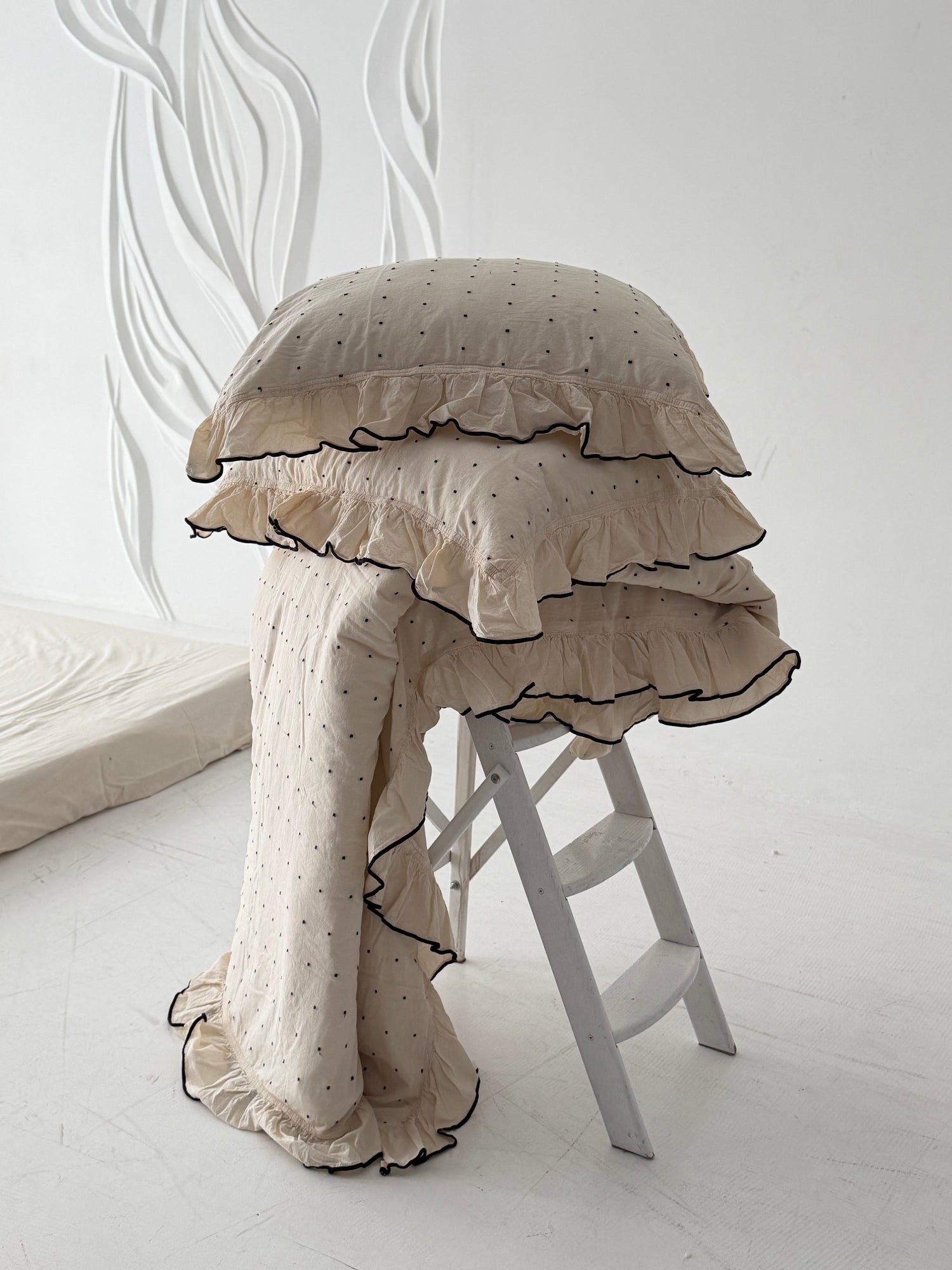 How to Style a Japandi Bedroom: Bedding Tips for a Calm, Organic Space