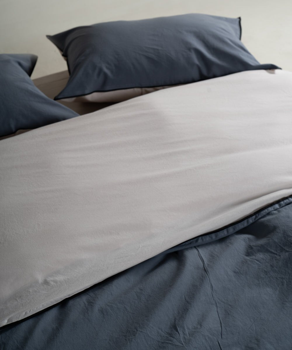 Essualte Stonewashed Reversible 100% Cotton Duvet Cover Set Opal Grey / Castle Rock