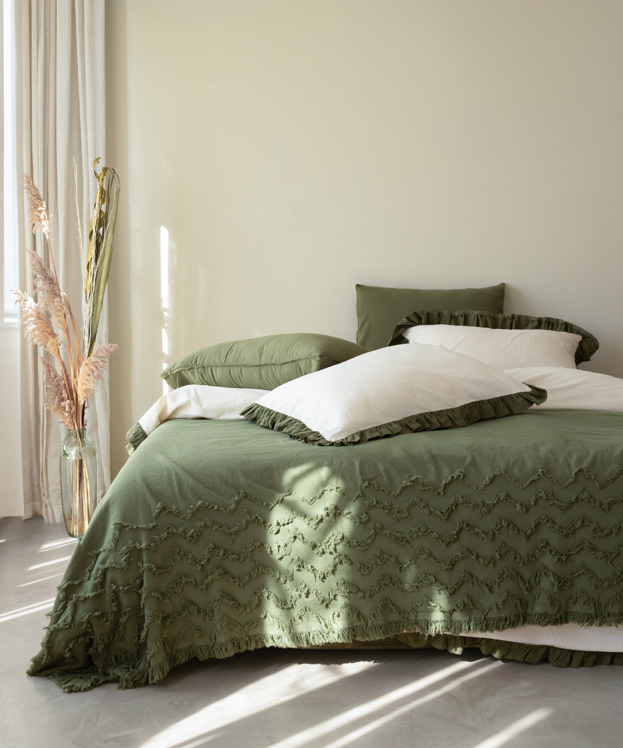 Odessia Olive Ruffled 100% Soft Cotton Duvet Cover Set - Stonewashed | Limasso