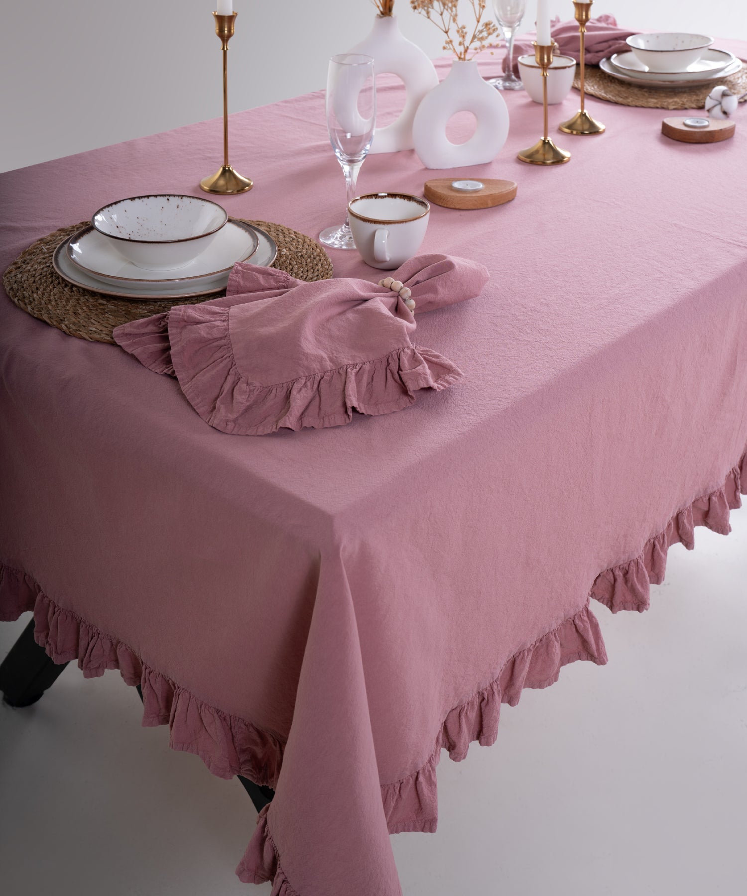 Stonewashed %100 Cotton Exclusive Old Rose Ruffled Tablecloth - 140X200cm