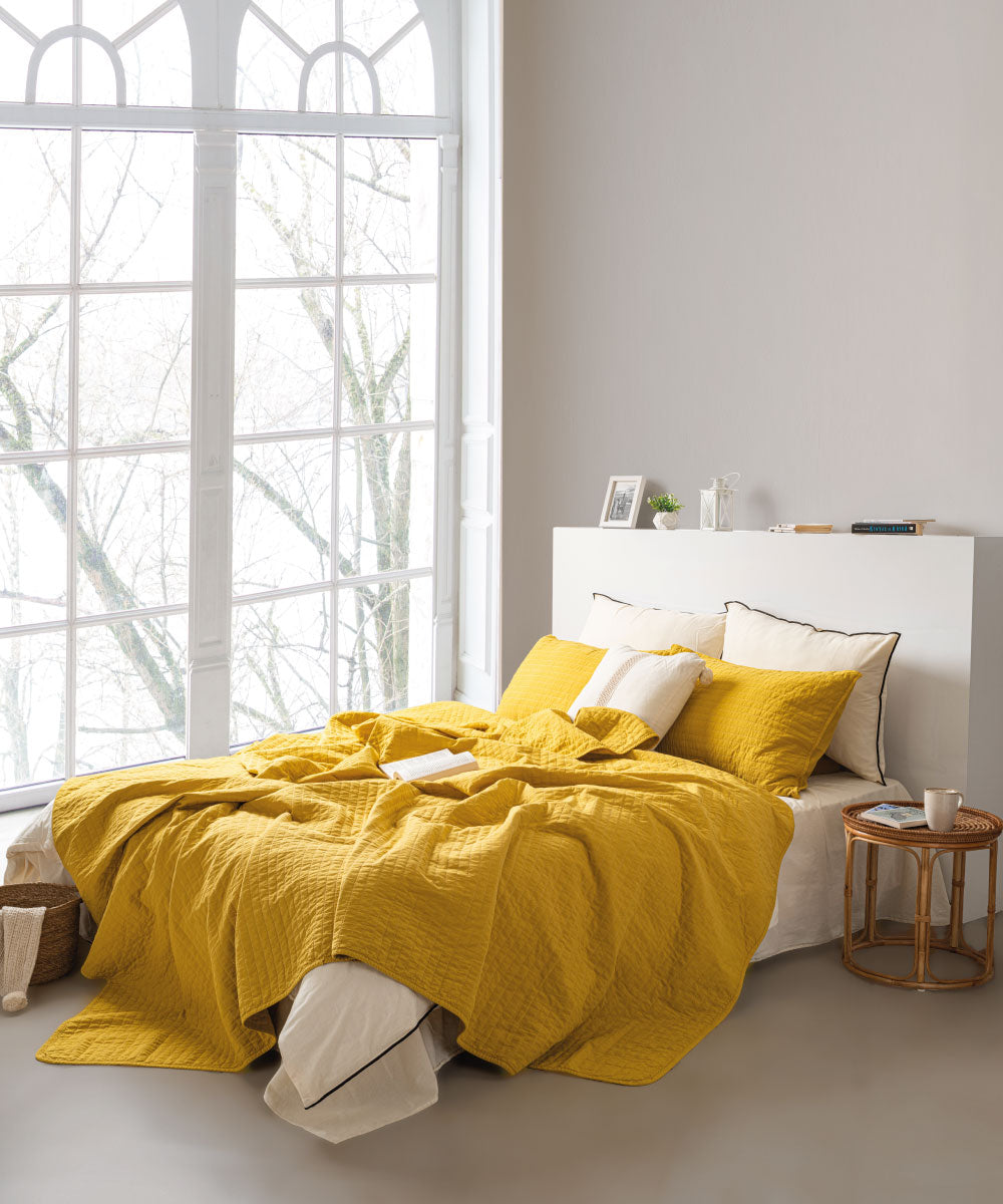 Essualte Bacis Bedspread Set Honey