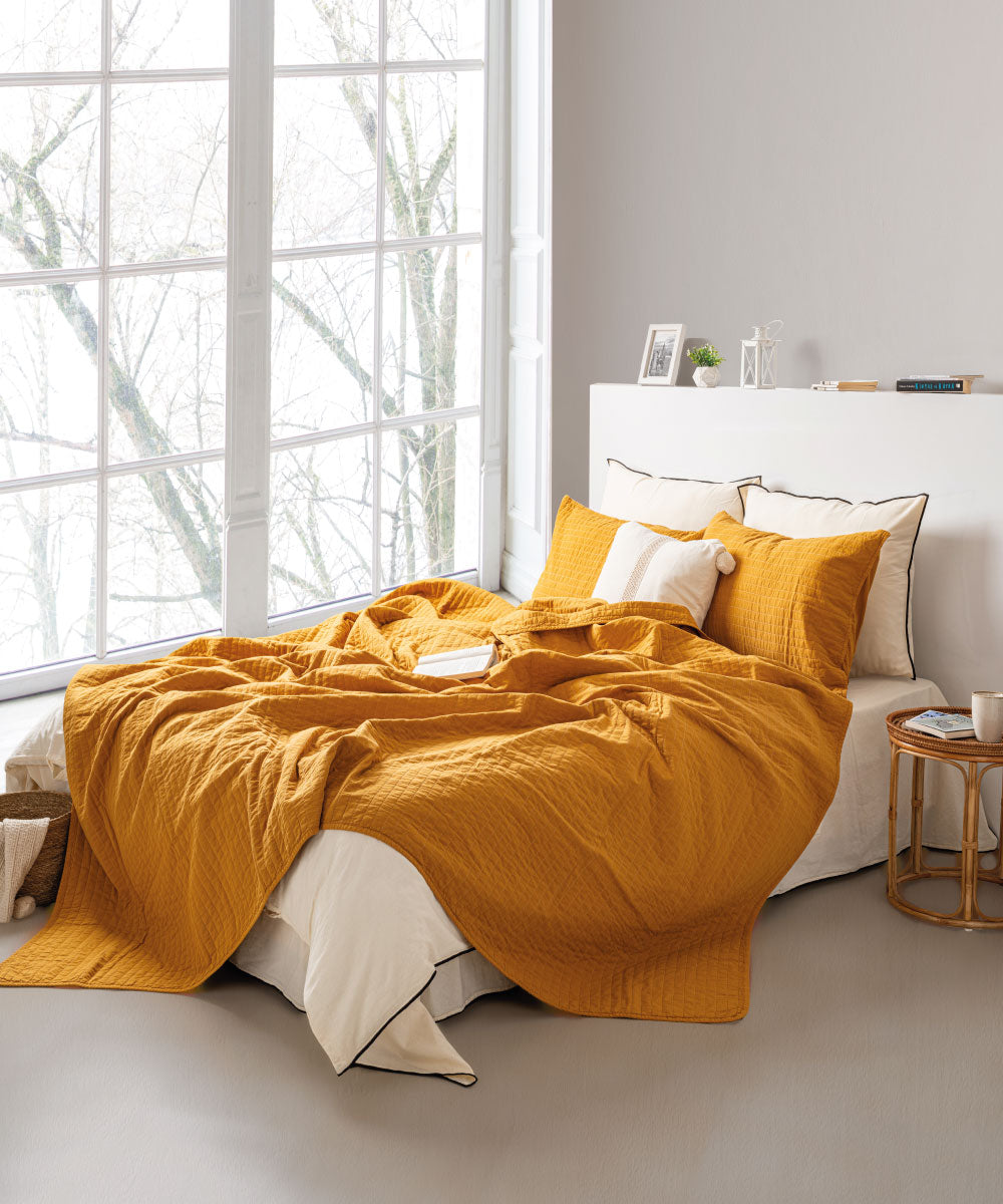 Essualte Bacis Bedspread Set Mustard