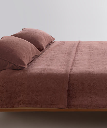 Moisture Absorbing &amp; Skin-Friendly Bedspread