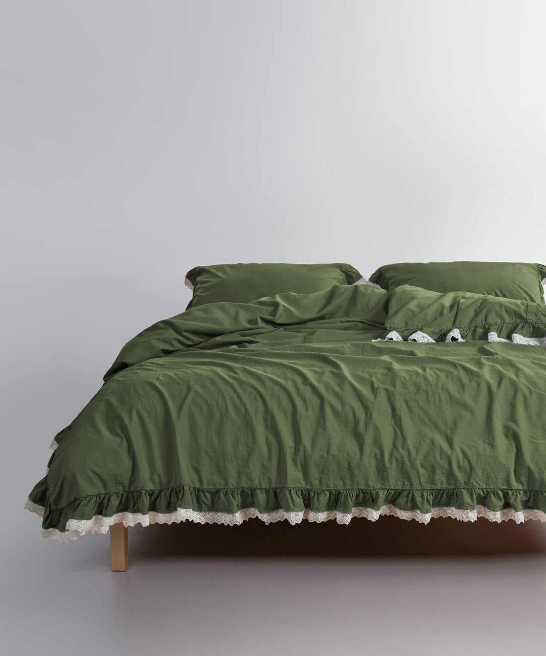 100% Stonewashed Cotton | Rich Botanical Elegance