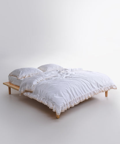 Four-Sided Frill Design with Delicate Guipure Finish