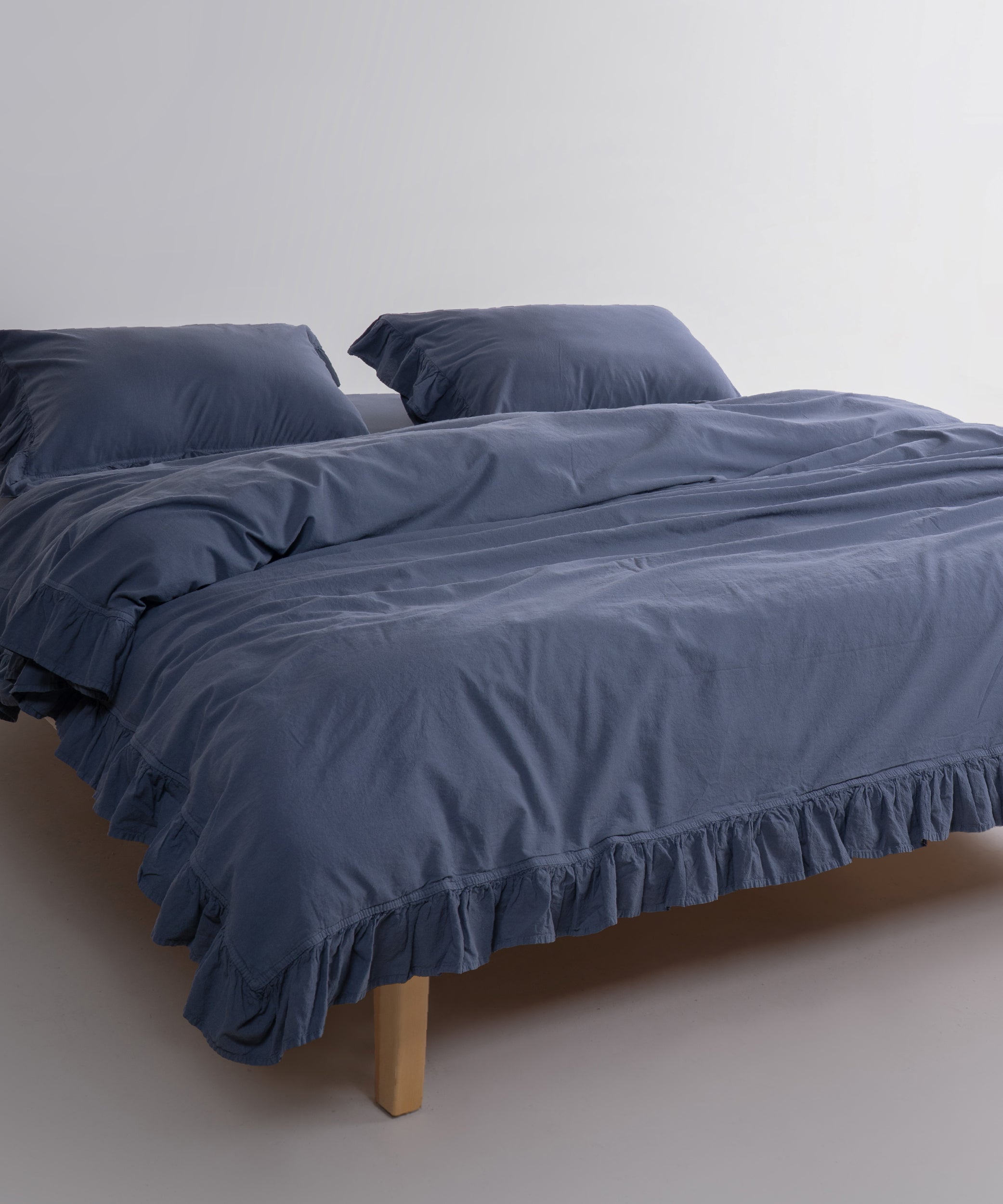 Natural grey cotton pillowcases with envelope closure made from stonewashed 100% cotton