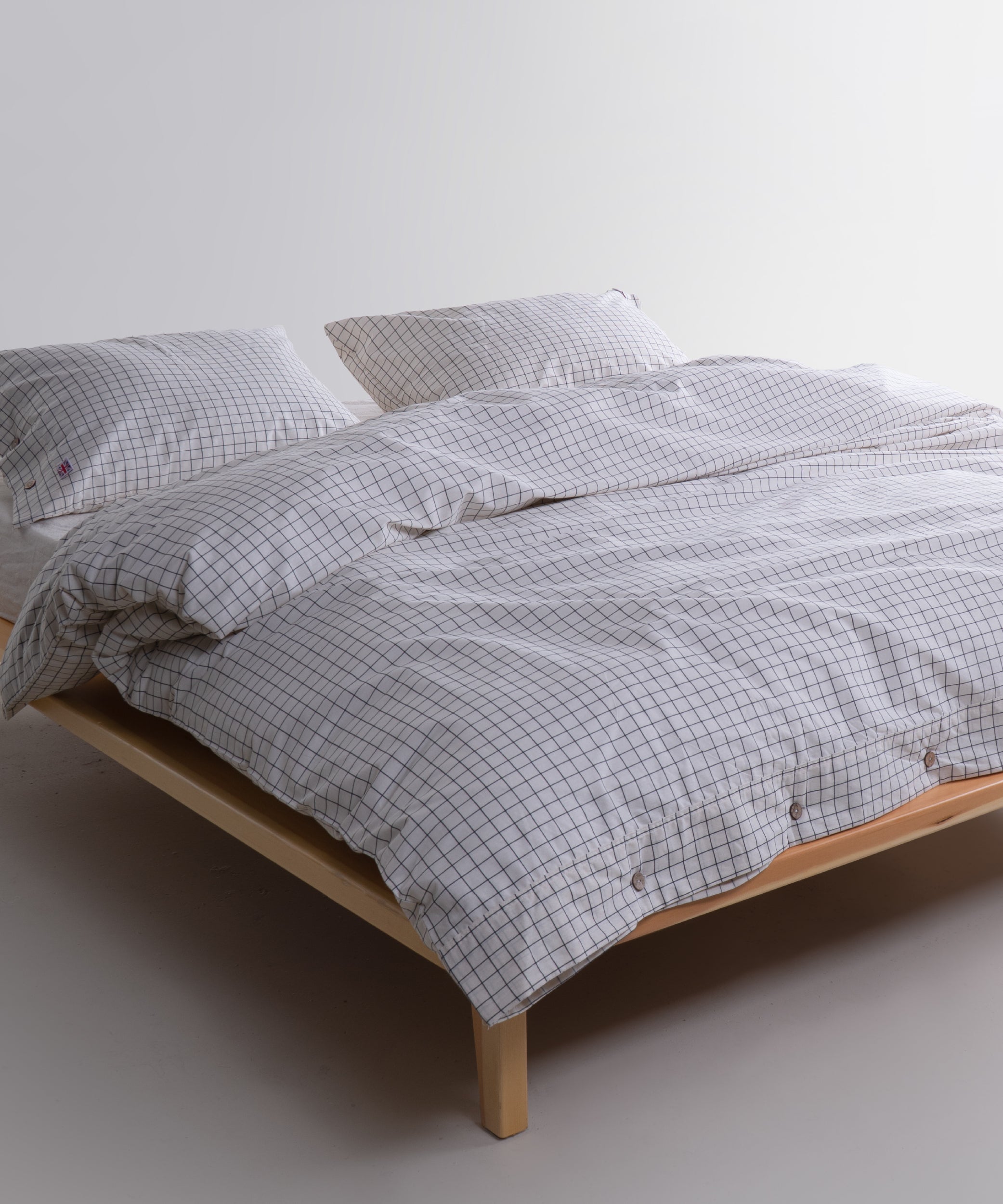 Durable 100% Cotton Grid Weave with Long-Lasting Colour