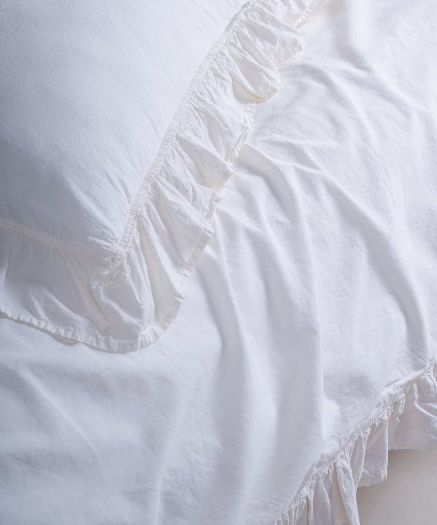 Stonewashed 100% cotton bedding with breathable fabric and timeless European-inspired design.