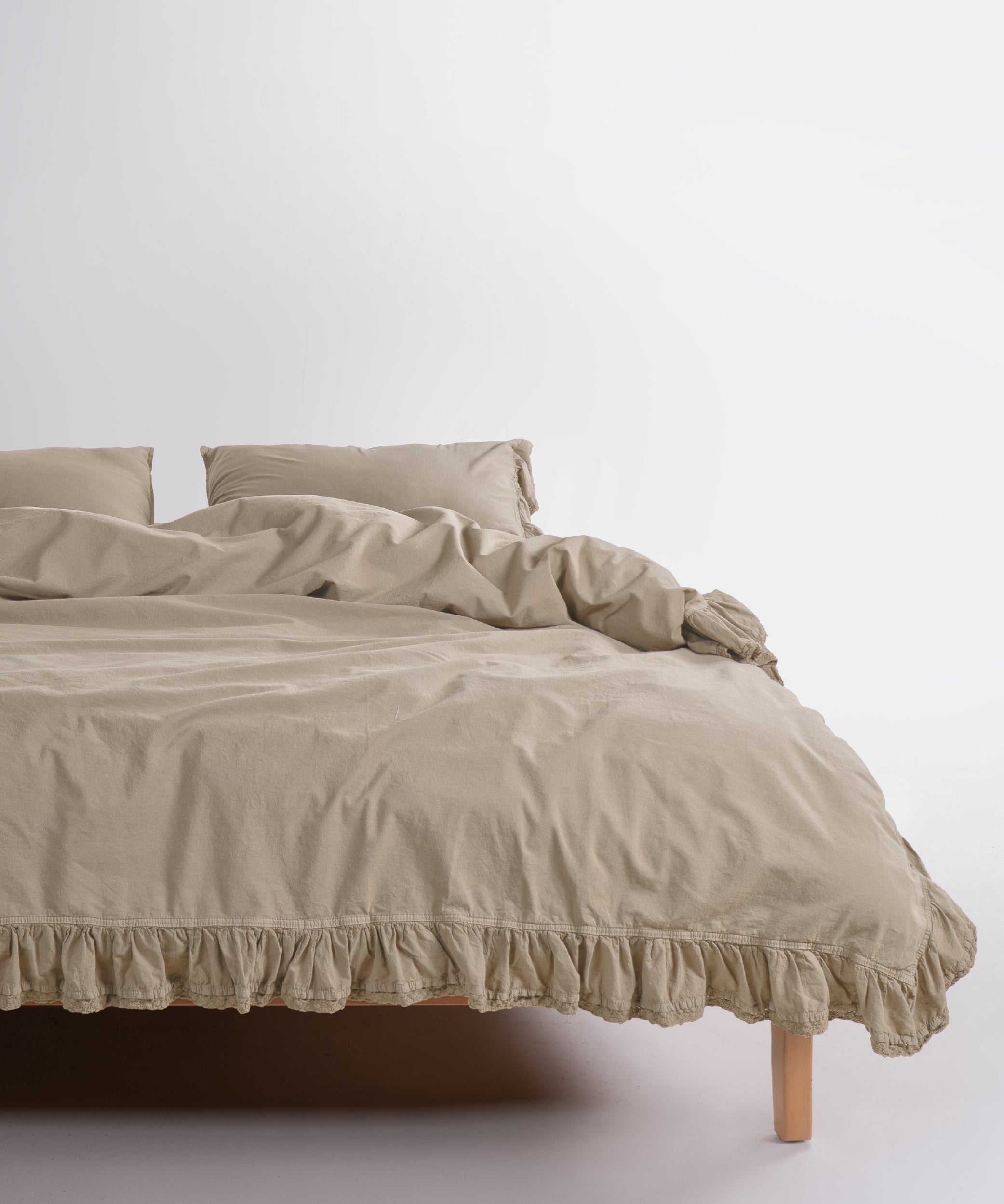 Sicilia Oxford Tan ruffle lace 100% cotton duvet cover set stonewashed soft luxury bedding UK sizes