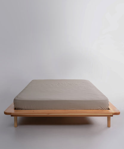 Stonewashed 100% cotton fitted sheet in oxfordtan beige, soft breathable fabric for UK USA CA mattresses