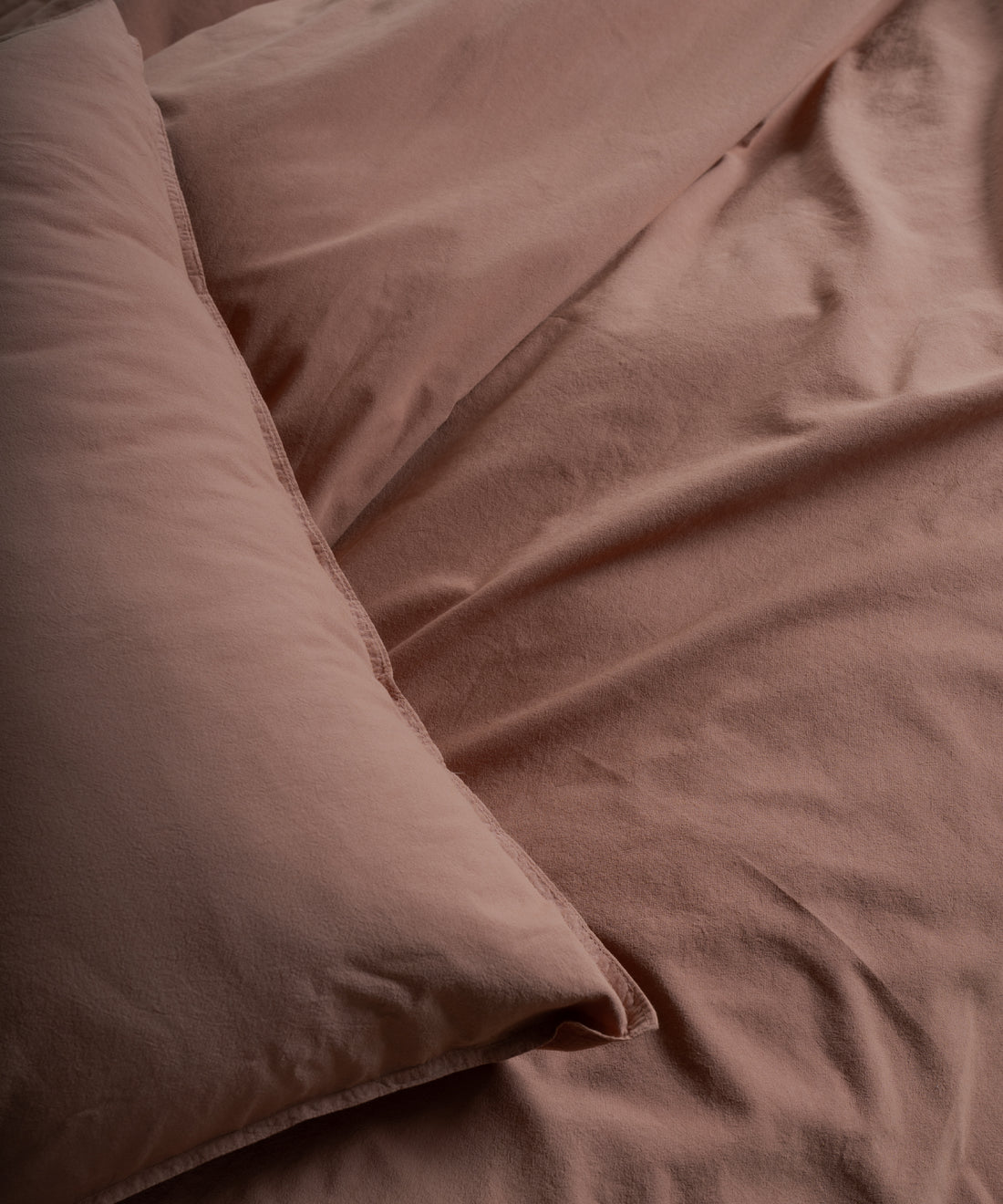 Ultra-soft, breathable cotton pillowcases (50x75cm). Designed for modern UK bedrooms and everyday luxury comfort.