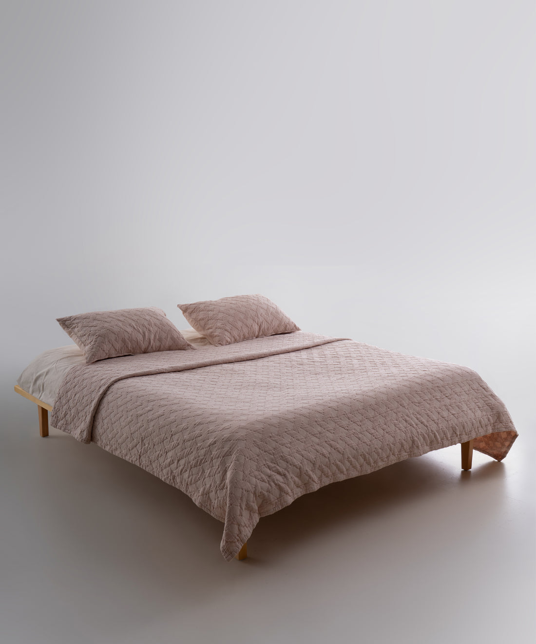Brianna 100% Cotton Stonewashed Bedspread Set- Pristine