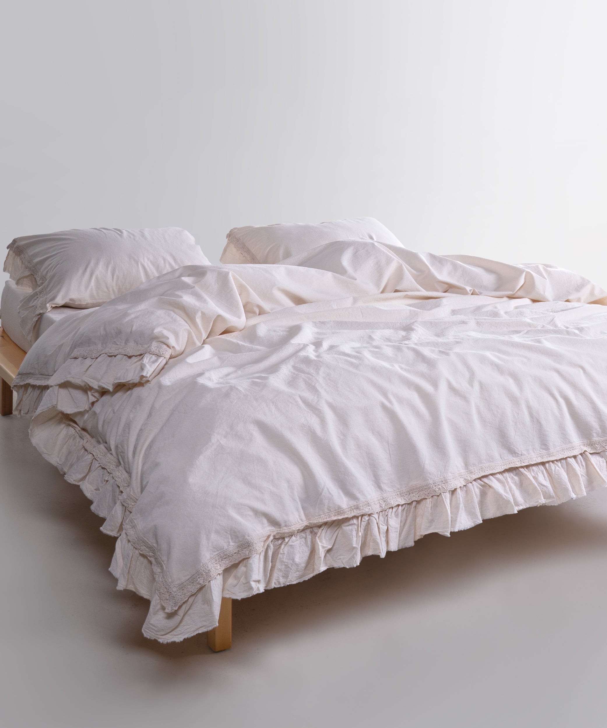 Francesca Cream Ruffled &amp; Lace 100% Soft Cotton Duvet Cover Set - Stonewashed | Limasso
