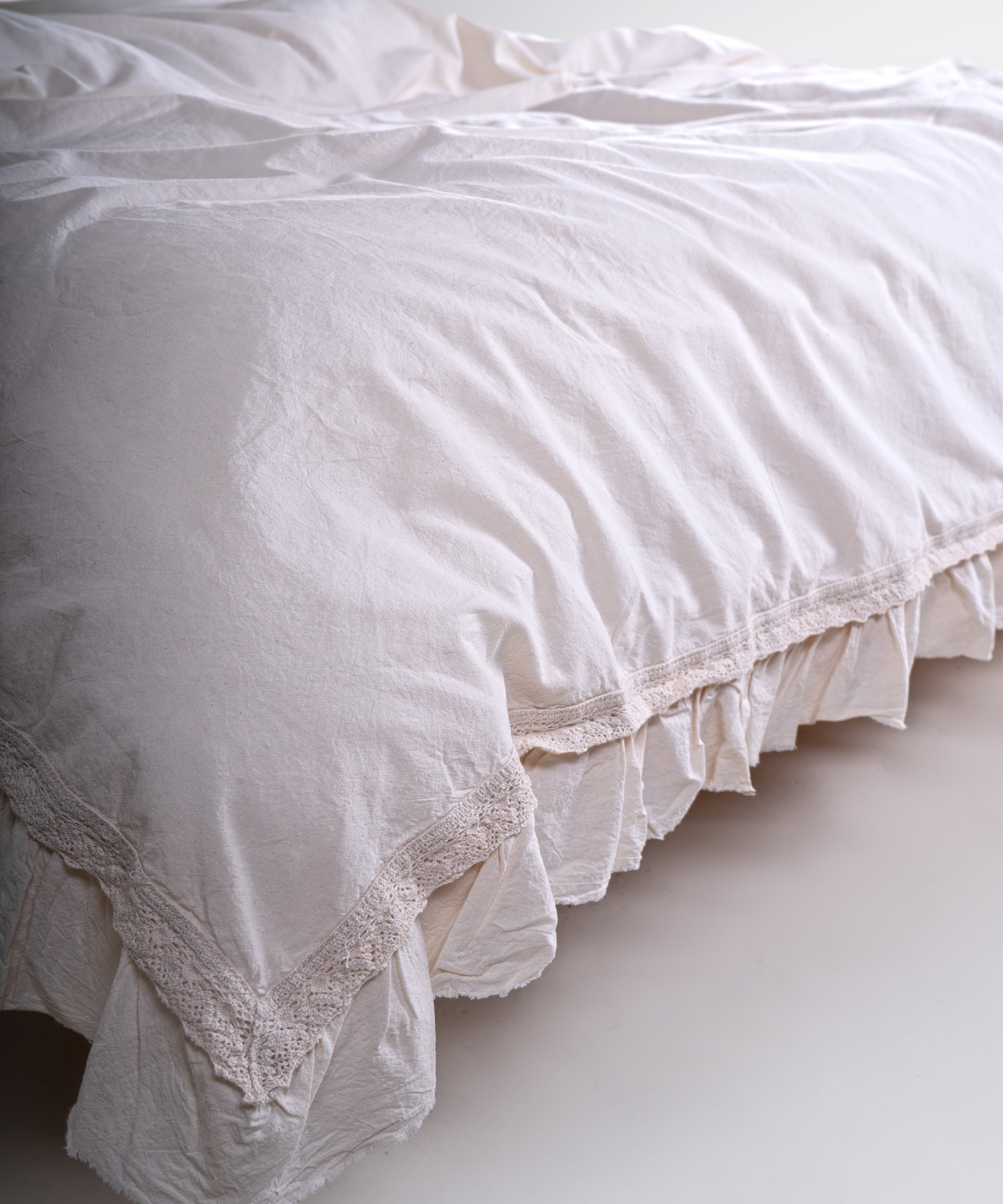 Francesca Cream Ruffled &amp; Lace 100% Soft Cotton Duvet Cover Set - Stonewashed | Limasso