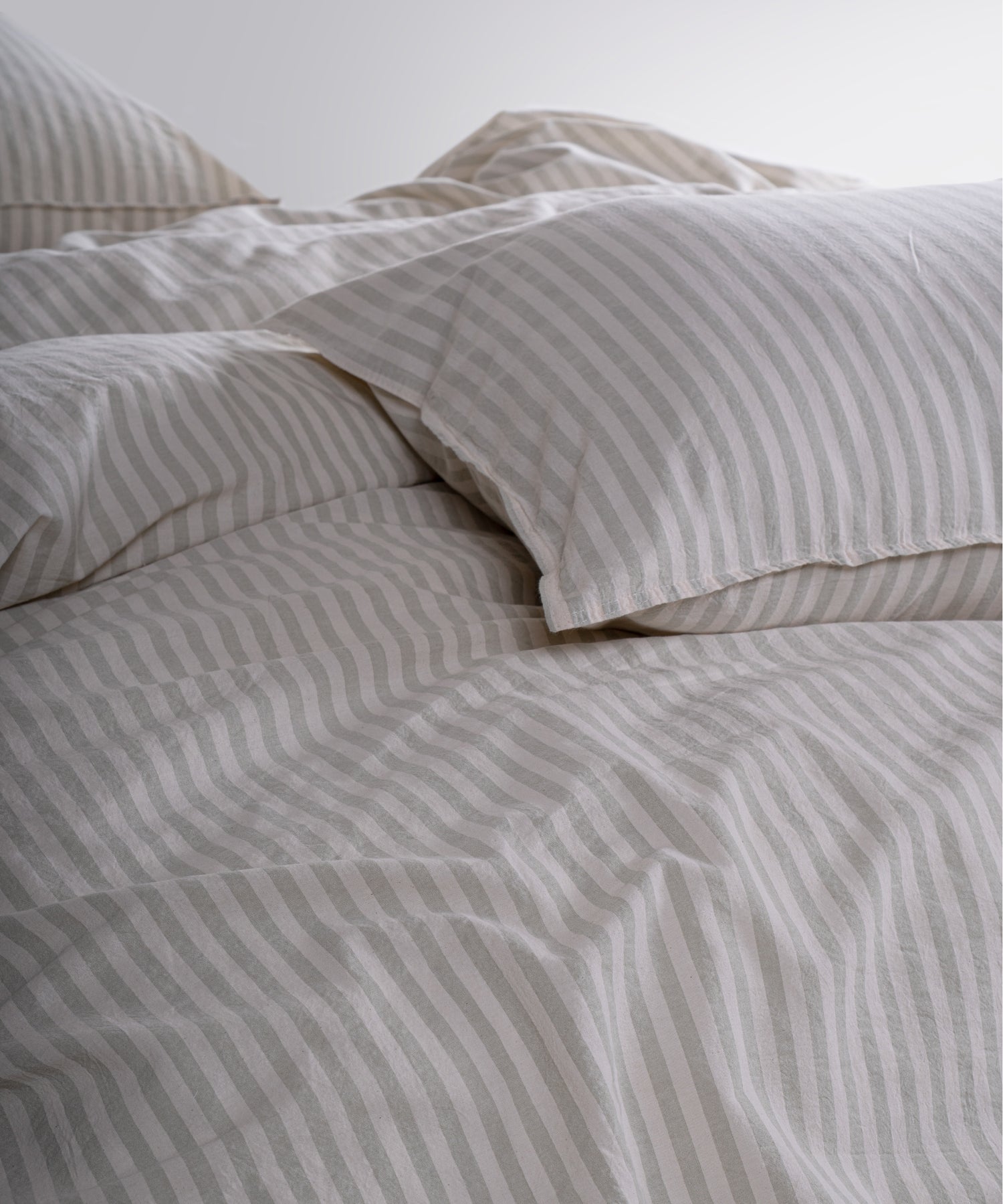 Envelope closure pillowcase made from garment washed cotton in natural green
