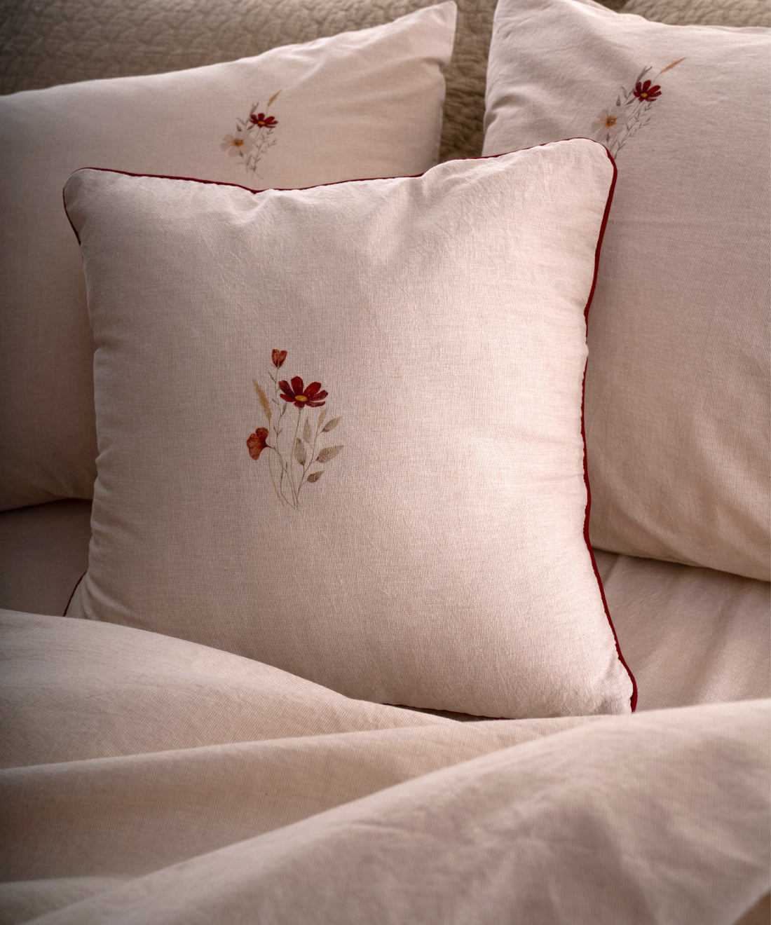Brise Printanière 100% Cotton Garmentwash Cushion - 45X45cm