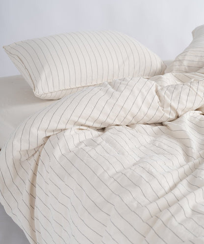 Envelope closure pillowcase made from garment washed cotton