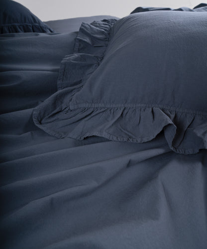 Castle Rock anthracite cotton pillowcase with ruffle detail and envelope closure